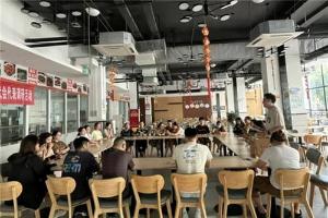 什邡市人民医院工会、职代会代表开展健康食堂调研活动